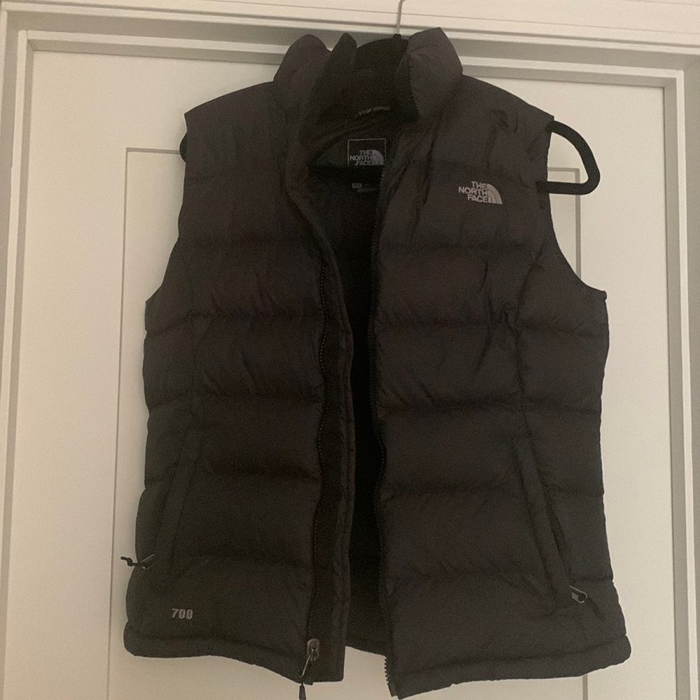 Women’s The North Face puffer utility vest.